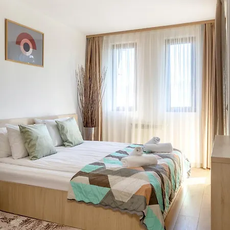 Cozy Mountain Escape & Pirin Views Daire Bansko