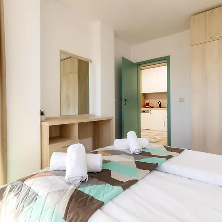 Cozy Mountain Escape & Pirin Views Daire Bansko