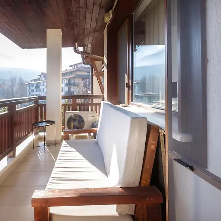 Cozy Mountain Escape & Pirin Views Daire Bansko
