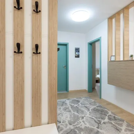 Cozy Mountain Escape & Pirin Views Daire Bansko